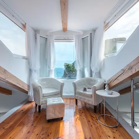 Luxury Old Town With Breathtaking Sea View