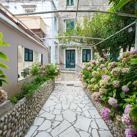 Luxury Old Town With Breathtaking Sea View Апартаменты