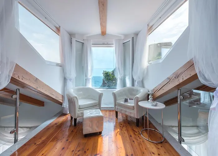 Luxury Old Town With Breathtaking Sea View